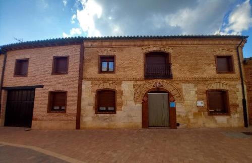 Becerril de Campos House | El Arco (Vivienda Uso Turístico)