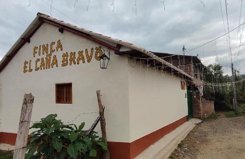Duitama House | El Caña Bravo Posada, Alojamiento de Descanso