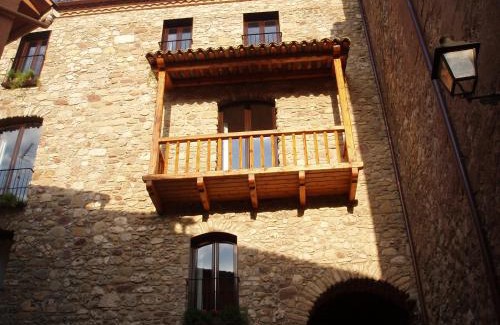 La Pobla de Lillet House | El Castell de la Pobla de Lillet (Adults Only)