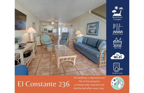 Corpus Christi House | El Constante 236