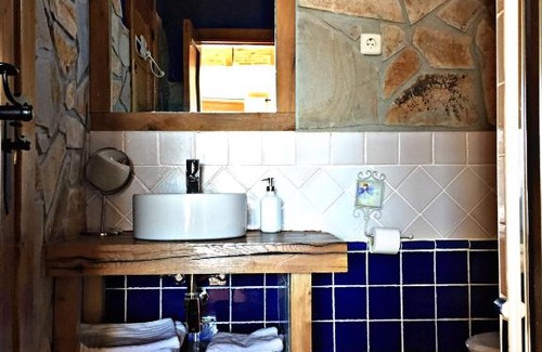 Horcajuelo de la Sierra House | El Corral De Concejo