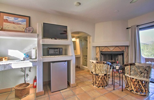Cave Creek Apartment | ‘El Encanto’ at Full Circle Ranch w/Patio!