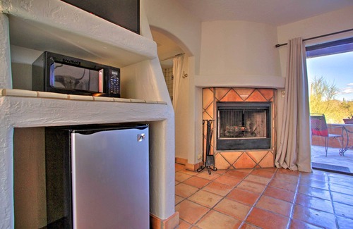 Cave Creek Apartment | ‘El Encanto’ at Full Circle Ranch w/Patio!