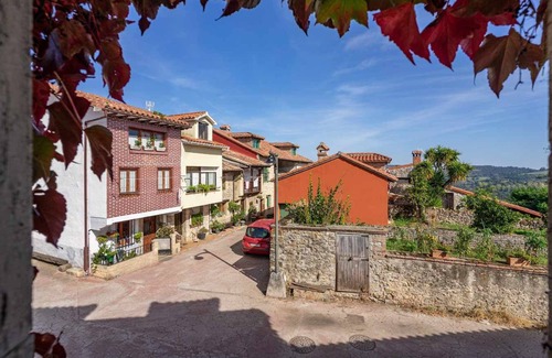 Val De San Vicente House | El Jardín Escondido de Helgueras