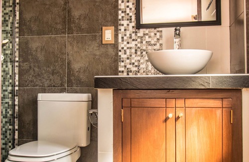 Sucre Bed & Breakfast | El Jardin De Su Merced B&B