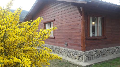 Lago Puelo House | El Jarillal Chalet de Montaña a pasos del lago