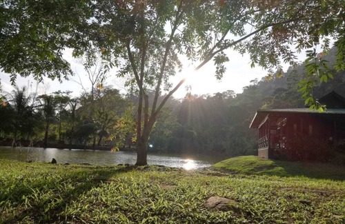 Rio Nuevo Cottage | El Lago - farmhouse farm