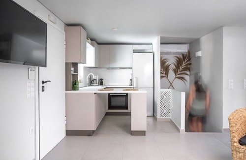 Saronida House | El Mar Pool Maisonette with 3 BDR, 7 min from beach