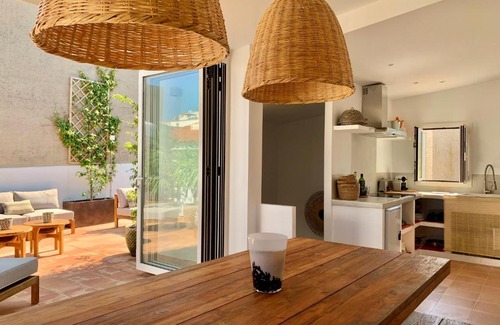L'Escala Apartment | El Nido: Maison rénovée Escala Centre