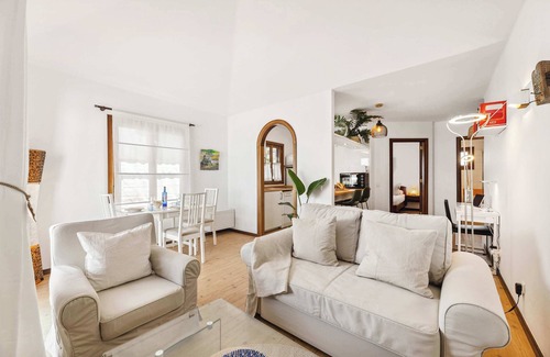 Playa Honda Apartment | El Nido Seafront Hideaway by Bayside