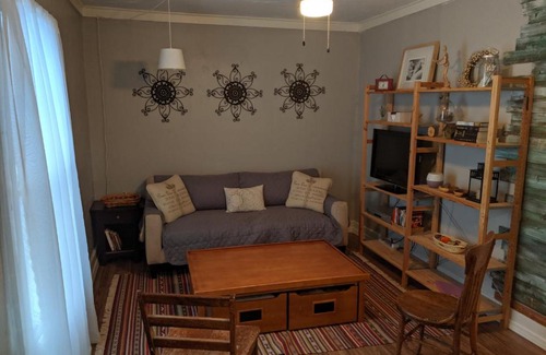 Alpine Bed & Breakfast | El Nopal Casita-Close to Sul Ross State University