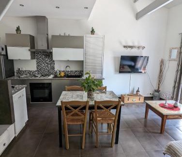 Elne Apartment | El padre y el hijo D