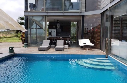 Cojimies House | El Paraíso Cojímies - Casa con piscina frente a playa privada