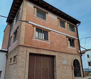 El Poyo del Cid House | El pony pisador