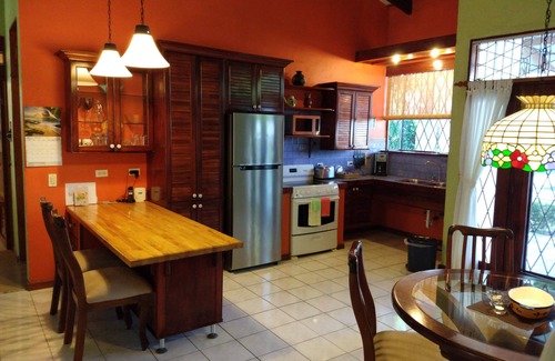 Barranca House | El Roble: villa directly on the beach.