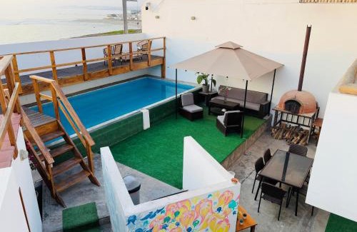 Punta Hermosa Bed & Breakfast | El Templo Surf House