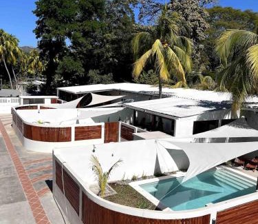 La Libertad House | El Tunco Villa OYA no 2 with private pool