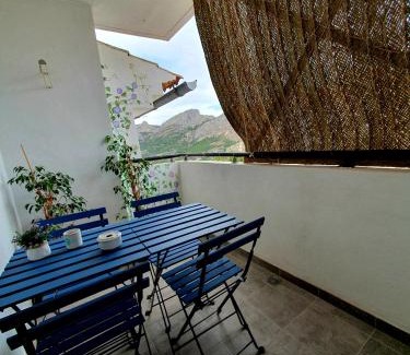 El Castell de Guadalest Apartment | EL ÚNICO apartment with jacuzzi and art