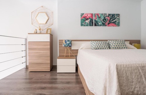Camarma De Esteruelas Apartment | El Ventero Apartment - Elegante Apt para 5 con terraza, Wi-fi y aparcamiento en la calle