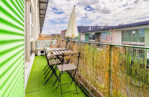Camarma De Esteruelas Apartment | El Ventero Apartment - Elegante Apt para 5 con terraza, Wi-fi y aparcamiento en la calle