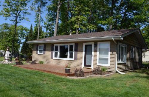 Prudenville House | Elaine’s Lighthouse