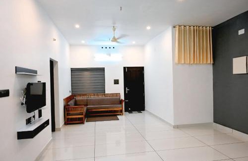Kumbalam Apartment | Elamkulam Penthouse - 3bhk AC with Kitchen - Kochi