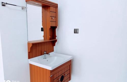 Kumbalam Apartment | Elamkulam Penthouse - 3bhk AC with Kitchen - Kochi