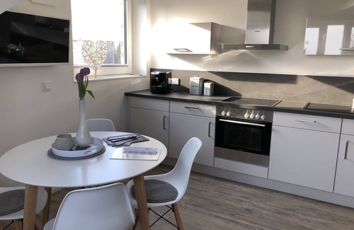 Allermohe Condo | Elbblick 2, NEW, very modern apartments on the Dove Elbe, close to the city center