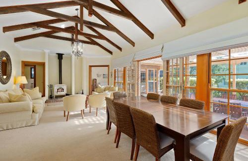 Carrickalinga House | Elcott House - Carrickalinga - C21 SouthCoast Holidays