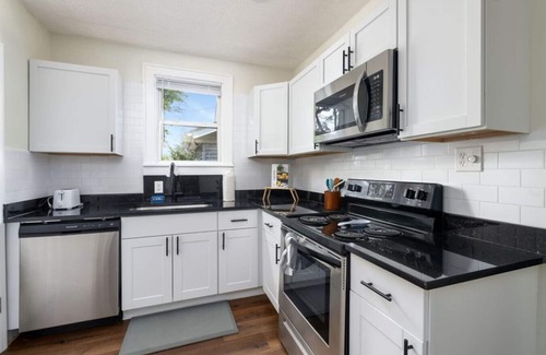 Near East Columbus House | Eldridge Echo R - 3BR 1BA Unit in East Columbus