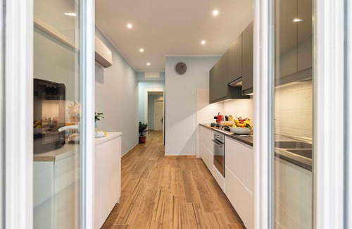 Quartiere XXXIII Lido di Ostia Ponente Apartment | Elegance and Comfort: Spacious House with Patio and 3 Bathrooms