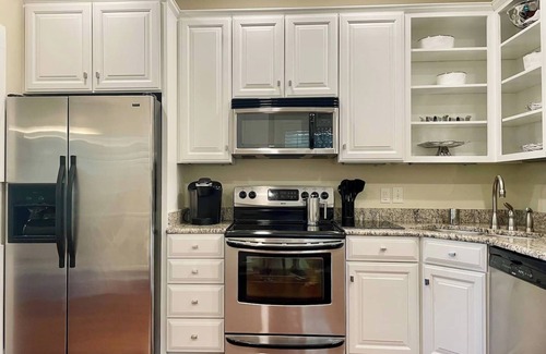 Seville Historic District Cottage | Elegance & Charm: 27 Steps to Old Christ Church