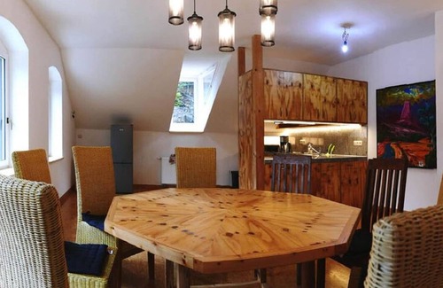 Grossschirma Apartment | Elegance in Rotschönberg