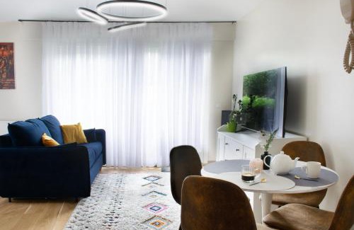 Fontenay-aux-Roses Apartment | Elegance w mobile Wi-Fi 7' to RER B Paris direct line Airports CDG and ORY