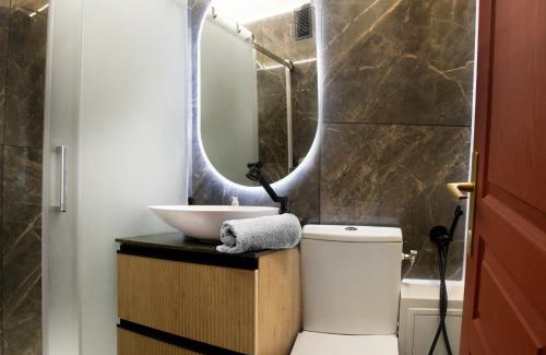 Fontenay-aux-Roses Apartment | Elegance w mobile Wi-Fi 7' to RER B Paris direct line Airports CDG and ORY