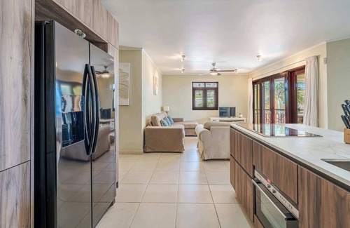 Playa Apartment | Elegancia Ocean View with Cooling Pool