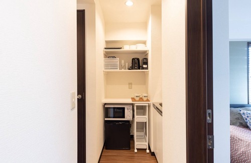 Honmachi Apartment | Elegant 1 BR natural light1stop to Shinjuku 3F/Shibuya-ku Tokyo