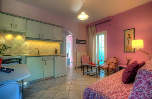 Agios Dimitrios Apartment | Elegant 1BR by Heraklion Beach Sun &Comfort Await
