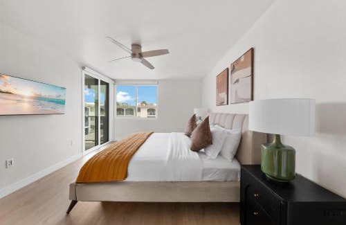 Marina del Rey Apartment | Elegant 1BR - Walk to Boats, Beach & Cafés