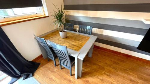 Gilmerton Ski Chalet | Elegant 2 Bedroom Chalet
