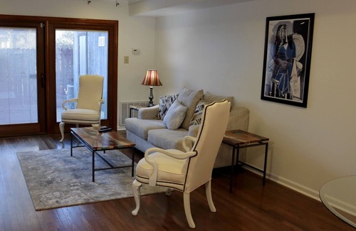 Meriwether Condo | Elegant 2BR Midtown Condo W/Flair