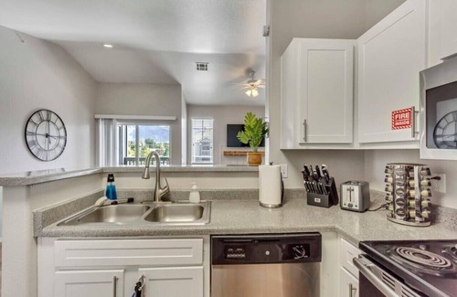 Clearfield Apartment | Elegant 2BR with Pool, Hot Tub, and Twin XL over Queen Bunk, Near Hill AFB
