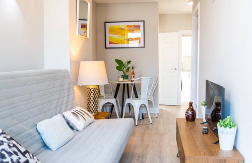 Maidstone House | Elegant 3 Bed House Heart Of Maidstone