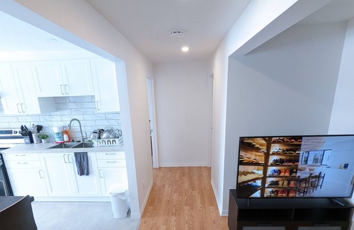 Pont-Viau Apartment | ELEGANT 3 BEDROOM/2 BATHS CONDO with FREE PARKING!