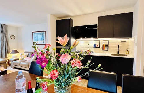 Antwerp Apartment | Elegant 3-Bedroom Apartment Near Antwerp Zoo