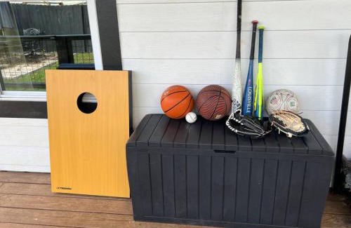 Nelson House | Elegant 3BR 2BA Retreat Near Ball Ground & Venues