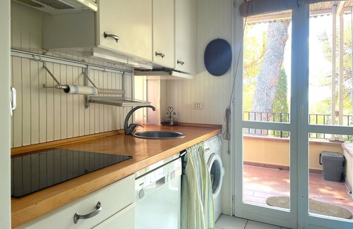 Capo D'arco Apartment | Elegant 4/5 people, terrace, in private compound a few steps from the sea
