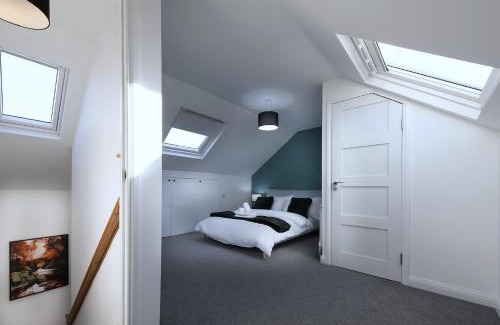 Liberton House | Elegant 4BR Home, Free Parking, City Centre, Sleeps7