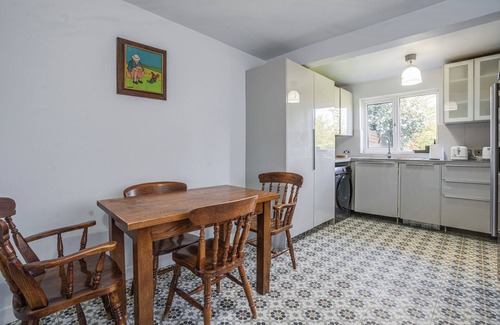 Newham House | Elegant 4BR Victorian Gem in East London – Your Perfect City Retreat!