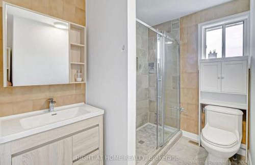 Lawrence Heights Villa | Elegant 6BR Grand Villa in Highland Hill